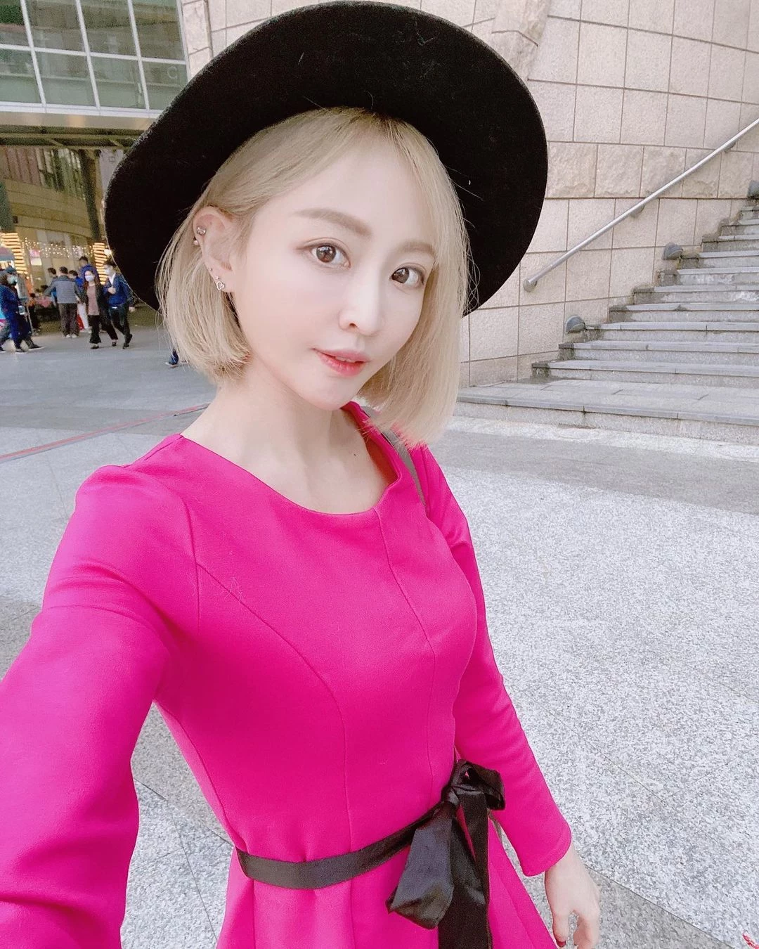 19541375.webp