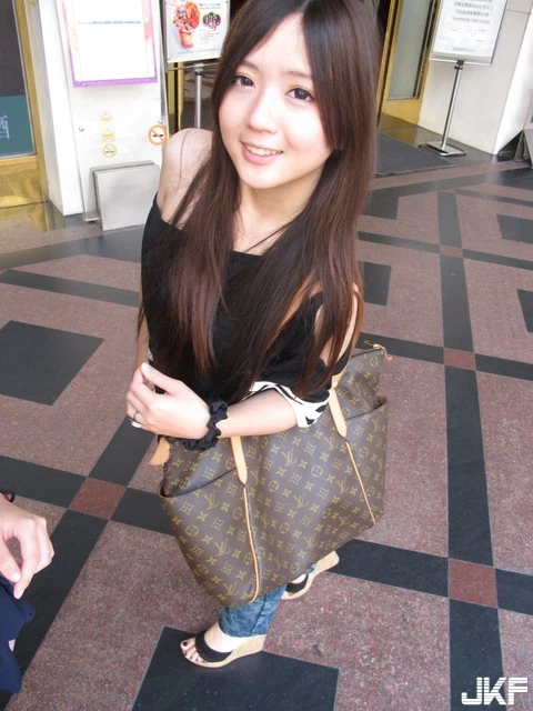 16873209.webp