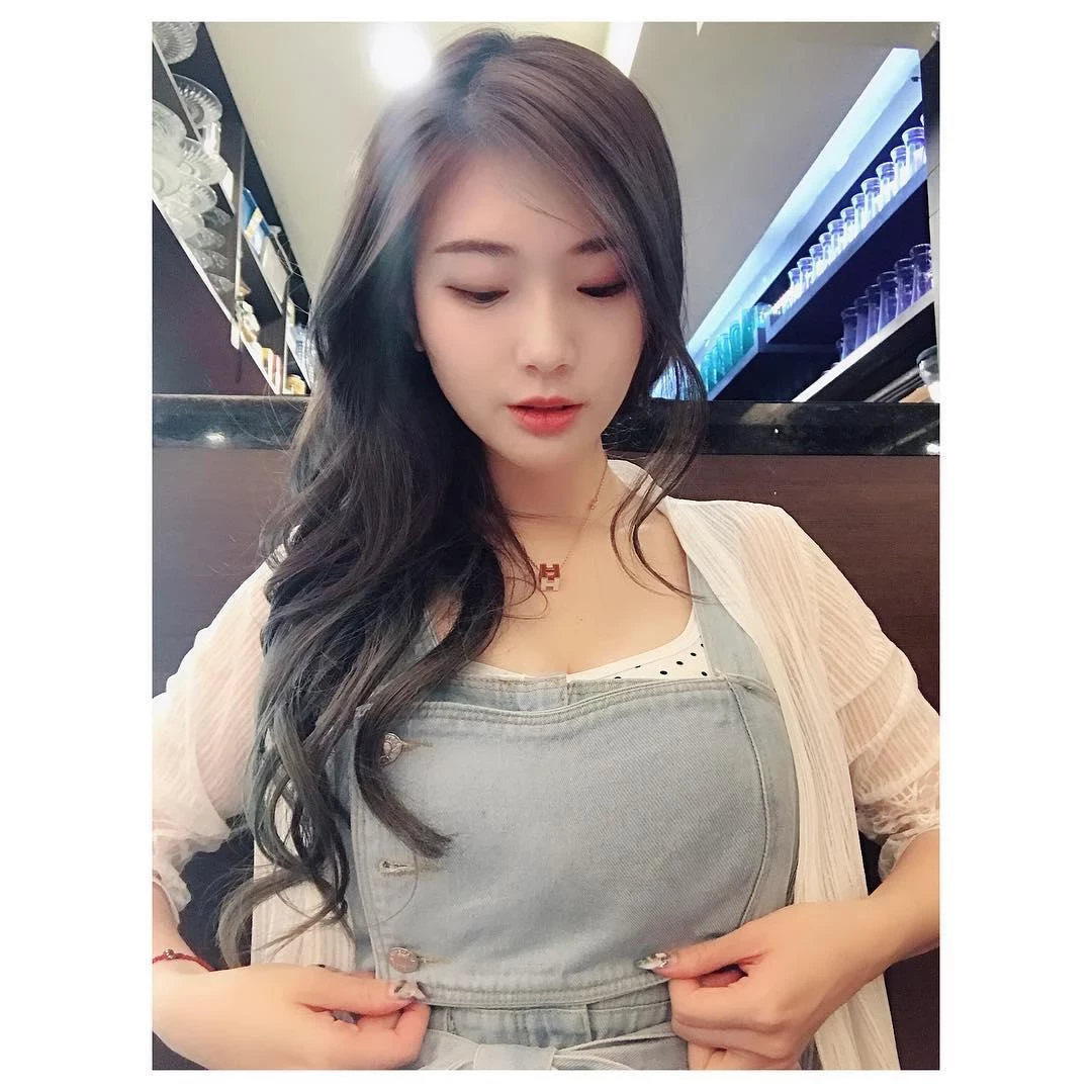 4266408.webp