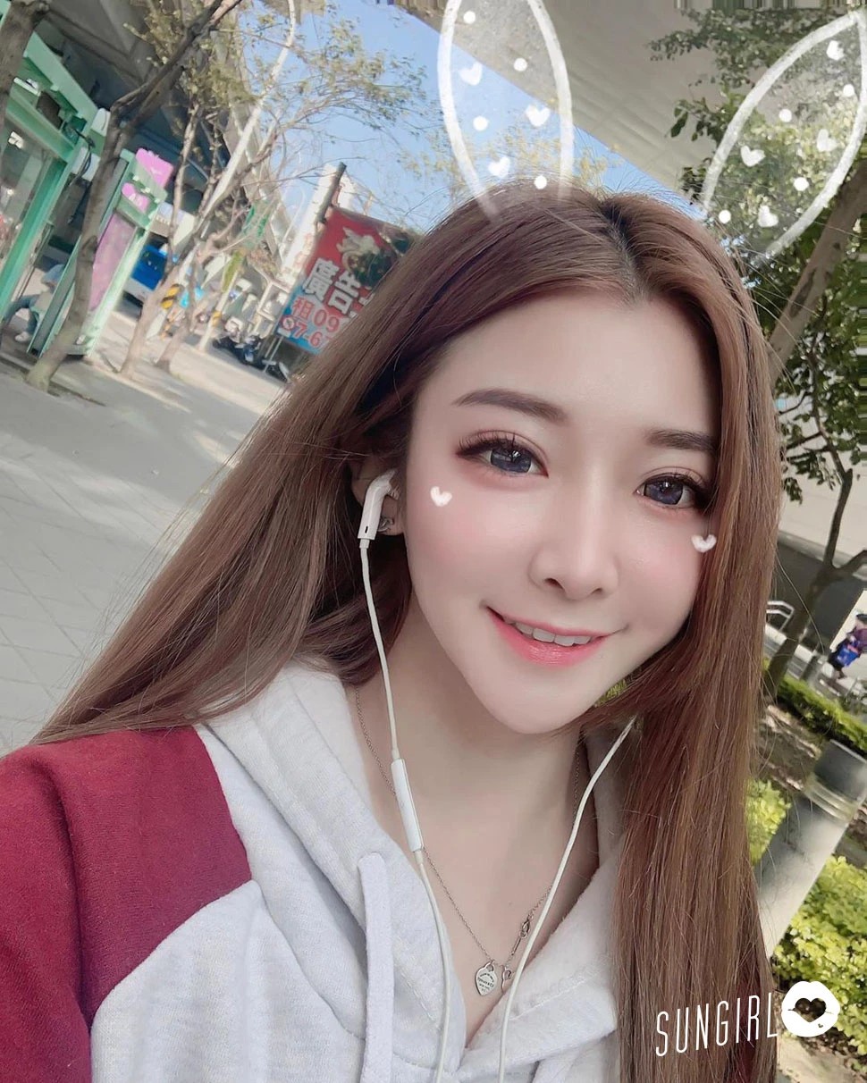 4063941.webp