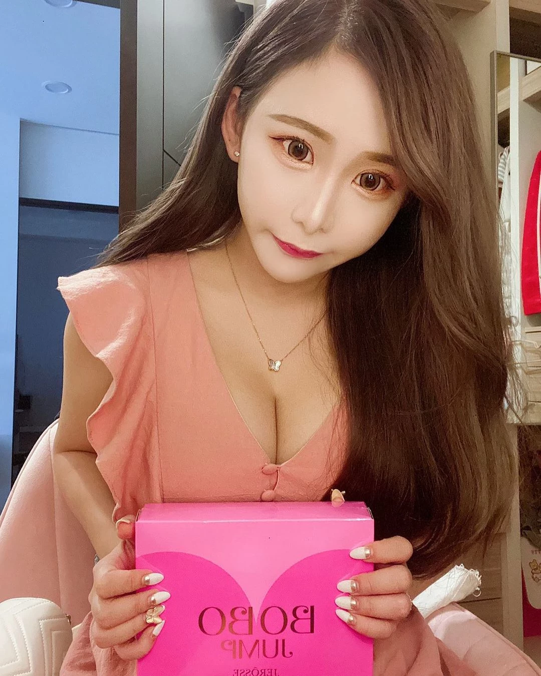 18196502.webp